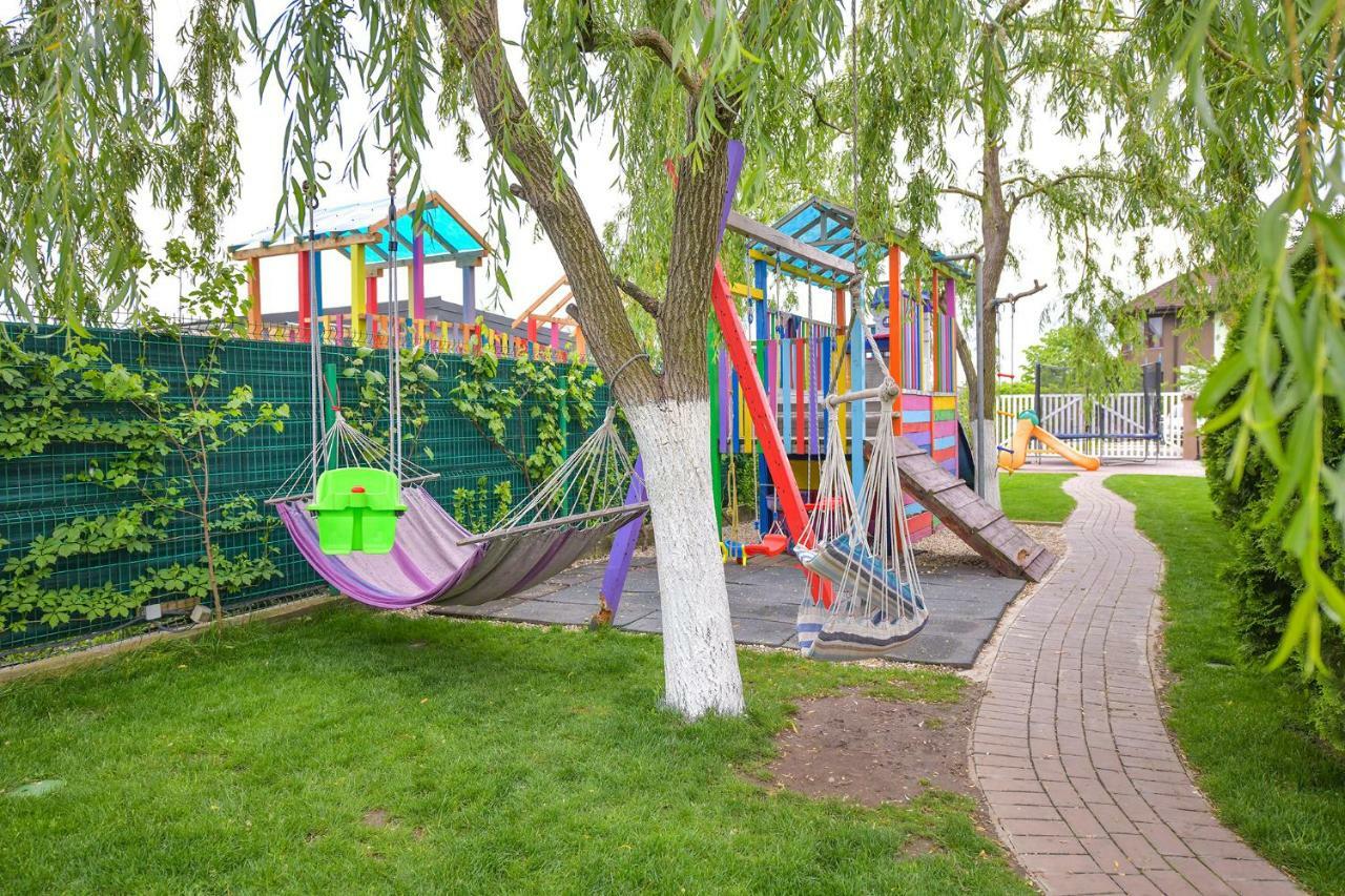 Domnesti  Happy Place - Casuta Galbena מראה חיצוני תמונה